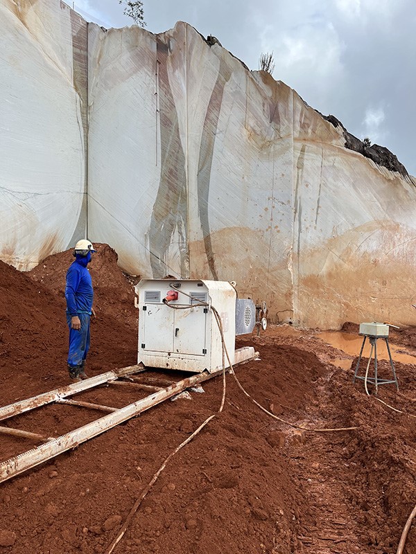 Diamond Wire Saw for Quartzite Diamond Wire Saw for Quartzite